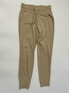 Lululemon Ready to Rulu Jogger 29"
Tan Trench
Lounge
Athletic
Athleisure
Soft
6